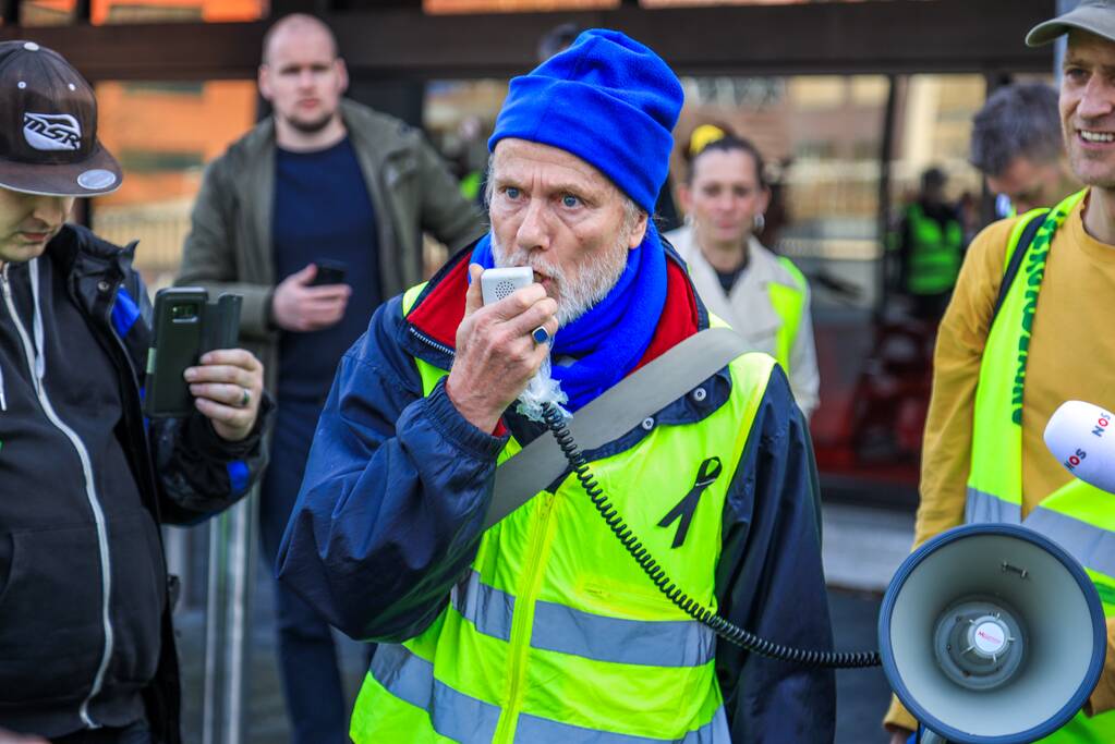 Gele hesjes demonstratie tegen NOS