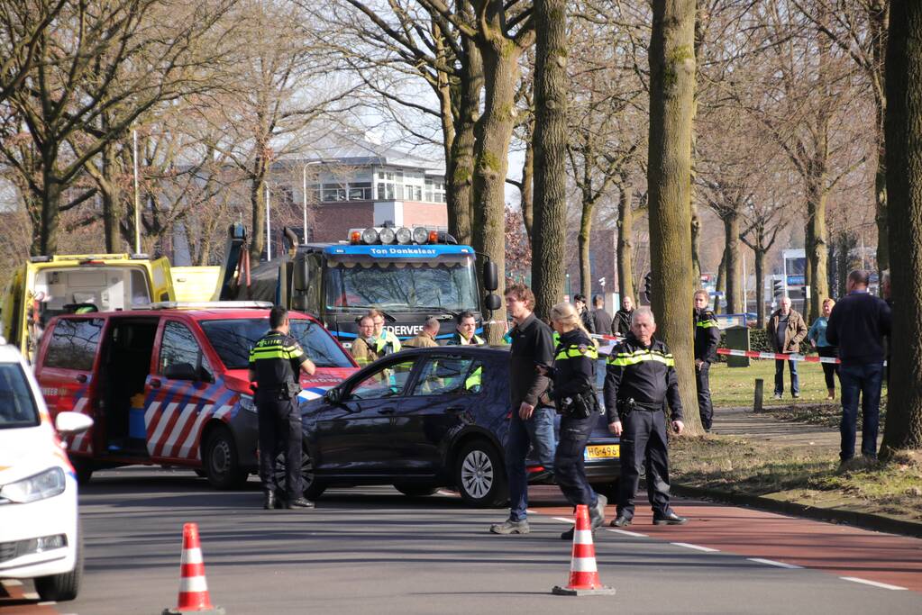Fietsster overleden bij aanrijding met vrachtwagen (Bennekom)