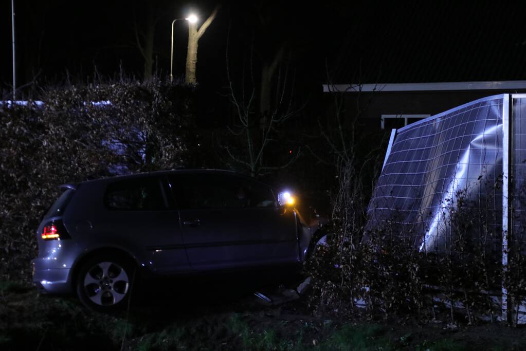 Twee gewonden bij eenzijdig ongeval