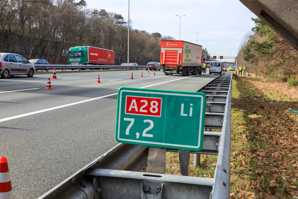 Snelweg-loper aangereden door vrachtwagen (Zeist)