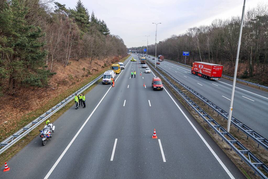 Snelweg-loper aangereden door vrachtwagen (Zeist)