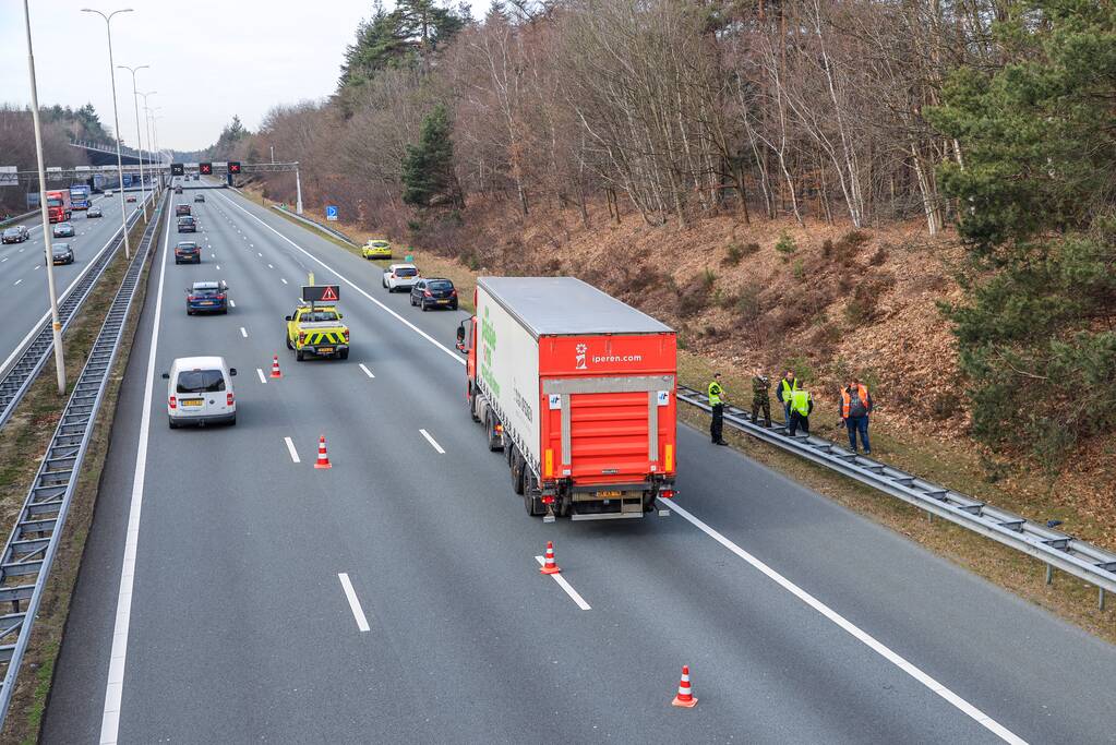 Snelweg-loper aangereden door vrachtwagen (Zeist)