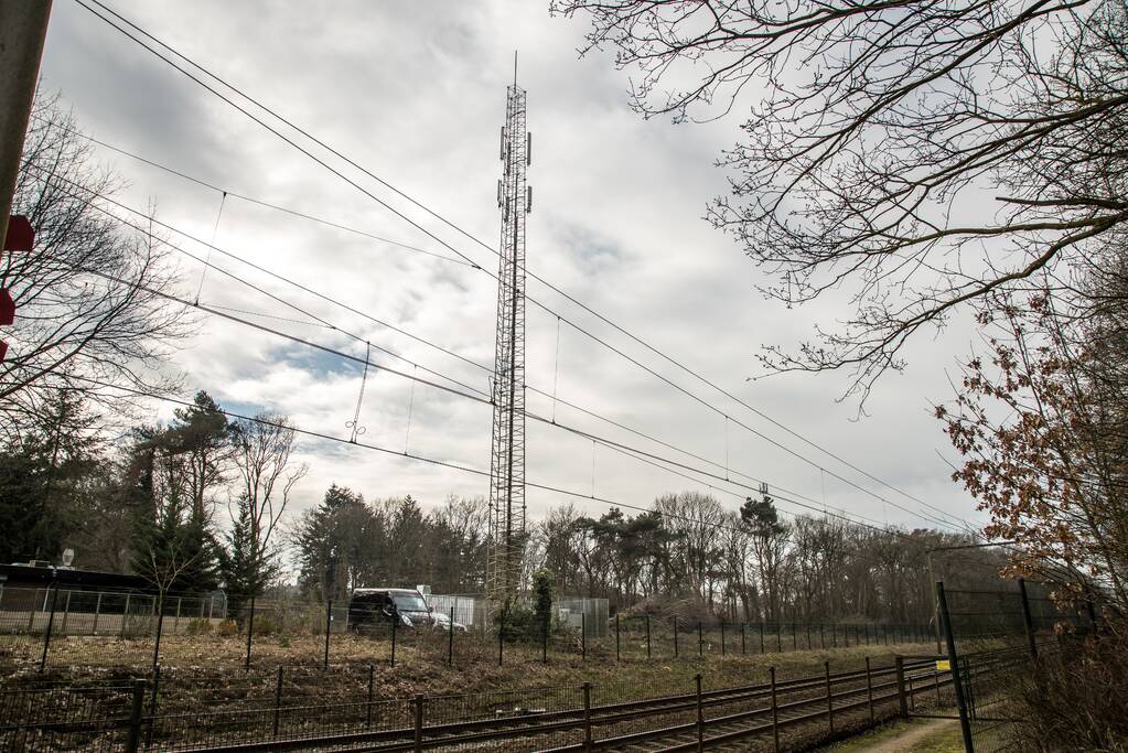 Zendmast Vlasakkers verdwijnt (Amersfoort)