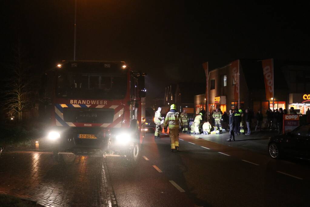 17-jarig scooterrijdster overleden bij aanrijding met auto (Kootwijkerbroek)