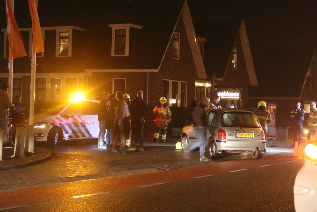 17-jarig scooterrijdster overleden bij aanrijding met auto (Kootwijkerbroek)