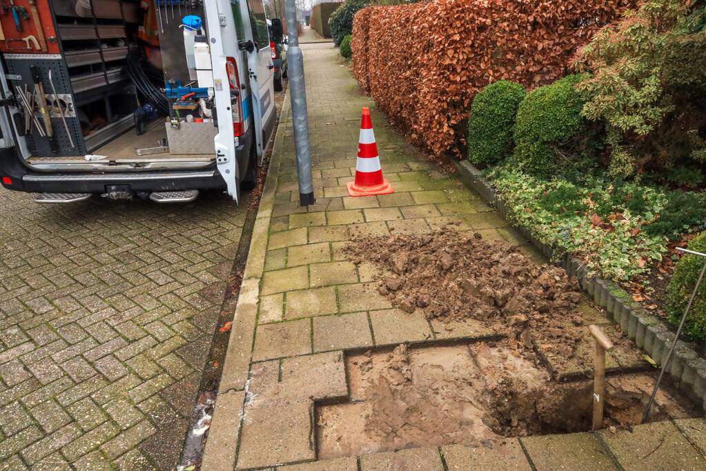Waterlekkage na gesprongen leiding (Hoevelaken)