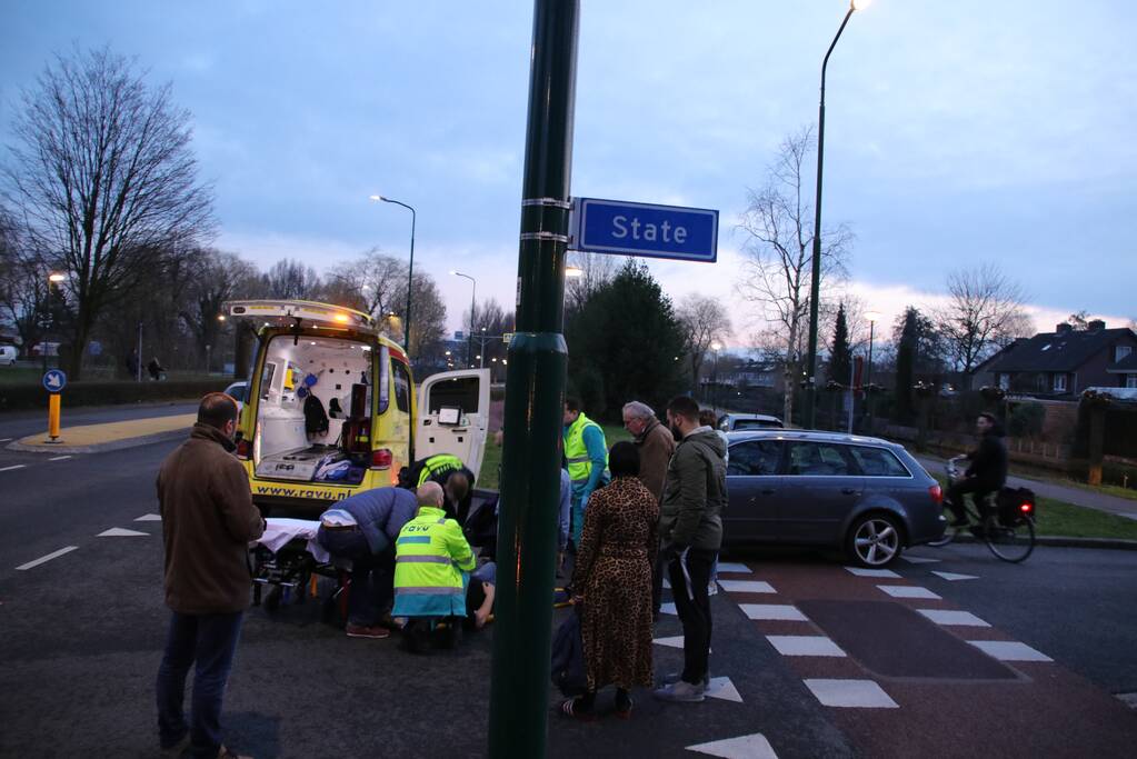 Fietser breekt been bij aanrijding met auto
