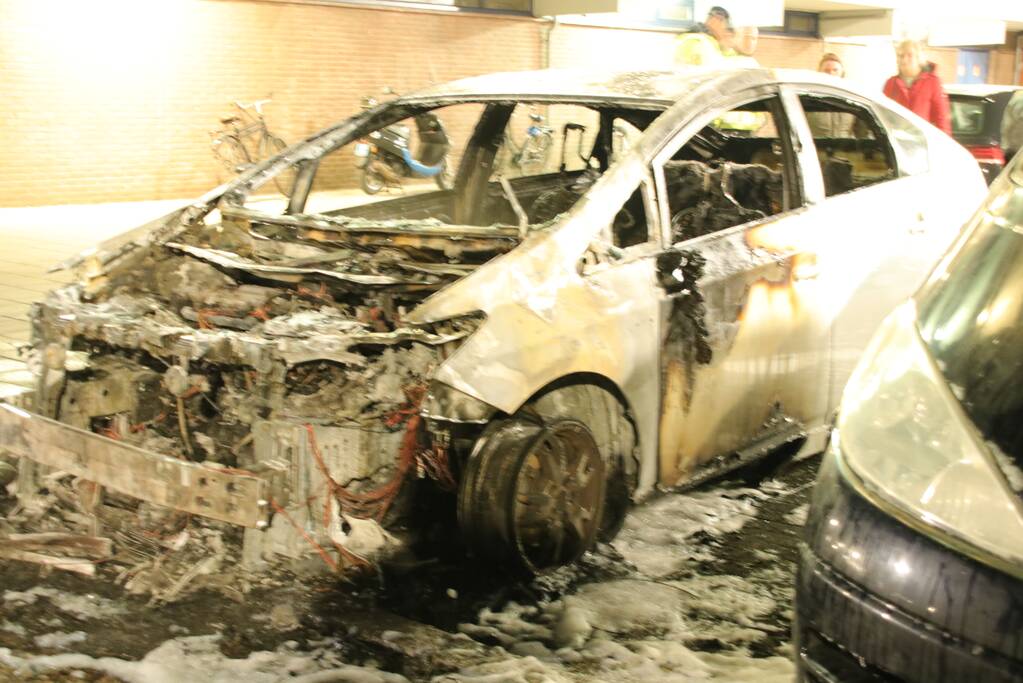 Auto verwoest door brand (Veenendaal)
