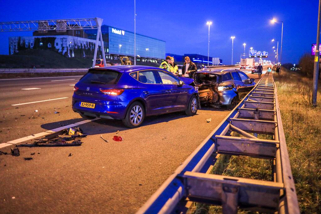 Veel schade bij kop-staart aanrijding (Amersfoort)