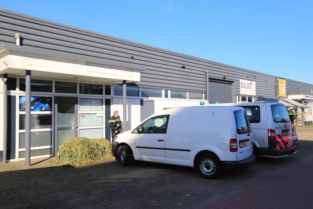 600 wietplanten gevonden in bedrijfspand (Bunschoten-Spakenburg)