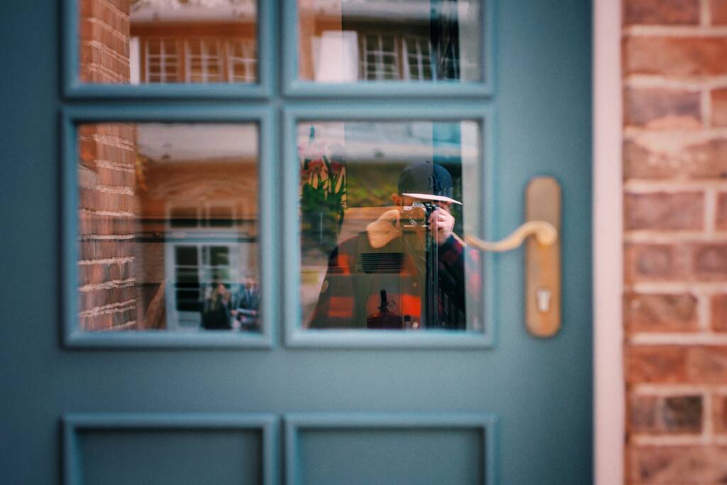 Babbelaars doen zich voor als politie en stelen geld van bejaarde vrouw (Amersfoort)