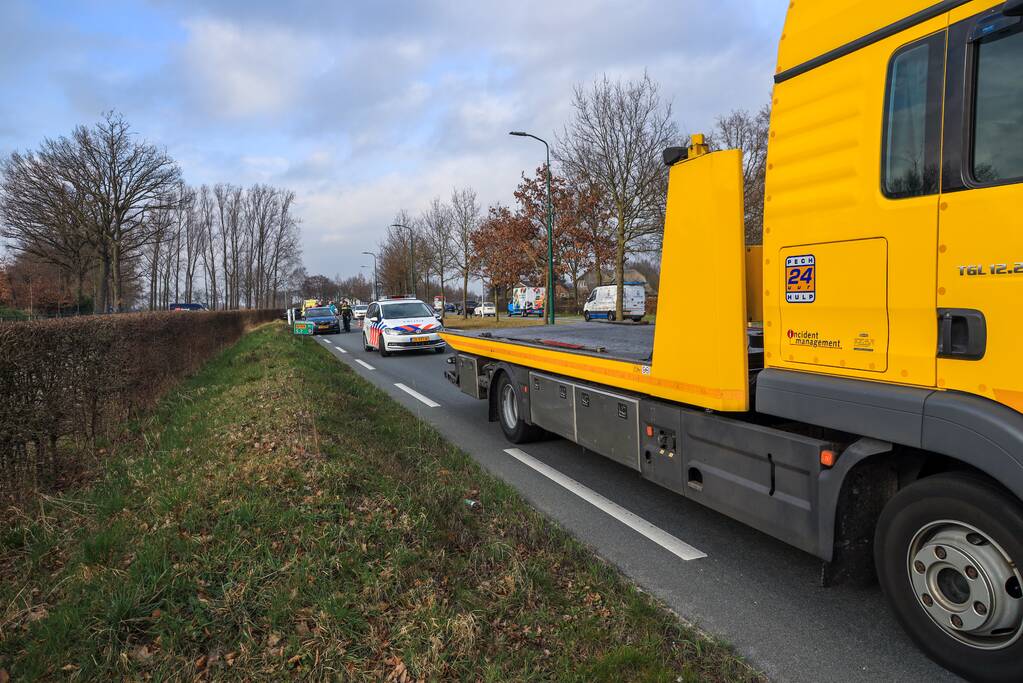 Veel schade bij kop-staartaanrijding, bestuurder aangehouden (Hoogland)