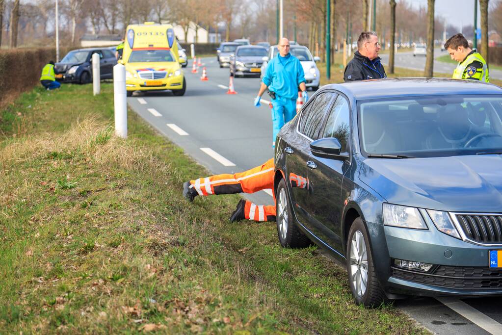 Veel schade bij kop-staartaanrijding, bestuurder aangehouden (Hoogland)