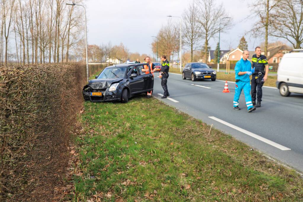 Veel schade bij kop-staartaanrijding, bestuurder aangehouden (Hoogland)