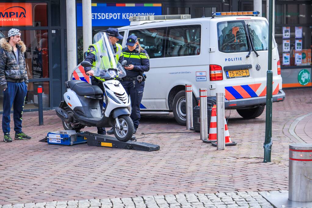 Grote brommer- en scootercontrole (Hilversum)
