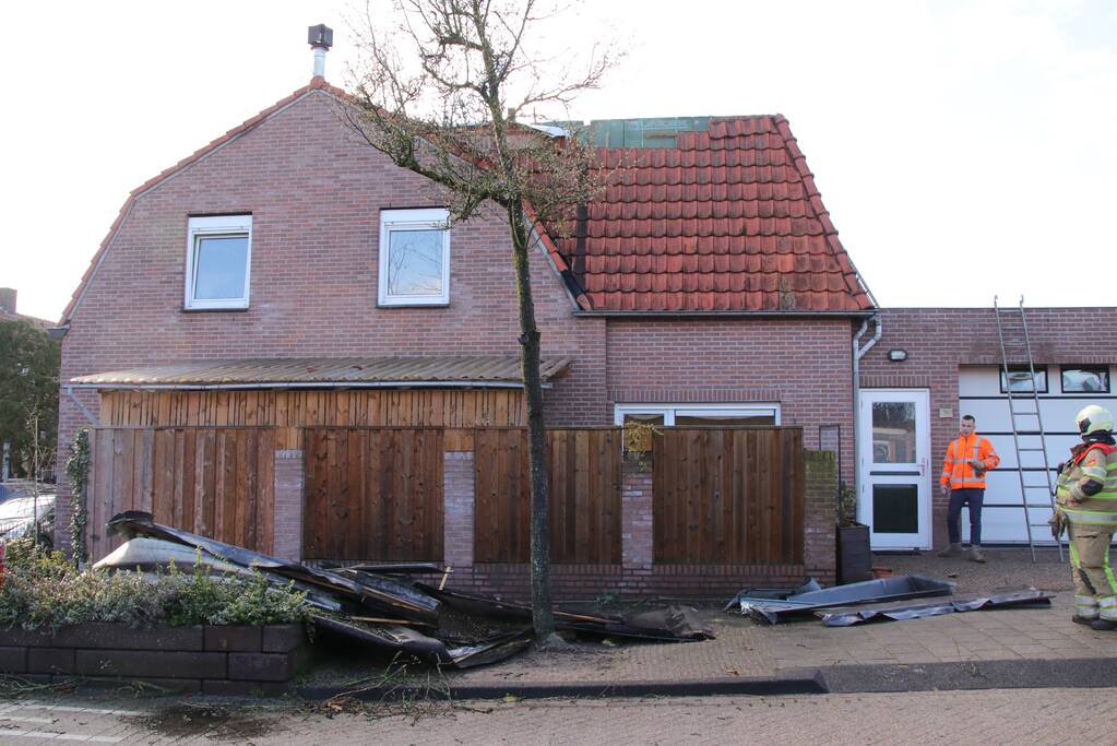 Harde wind en regen zorgt voor overlast