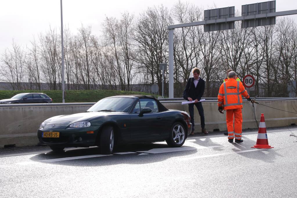 Opnieuw auto uit de bocht gevlogen op beruchte afrit