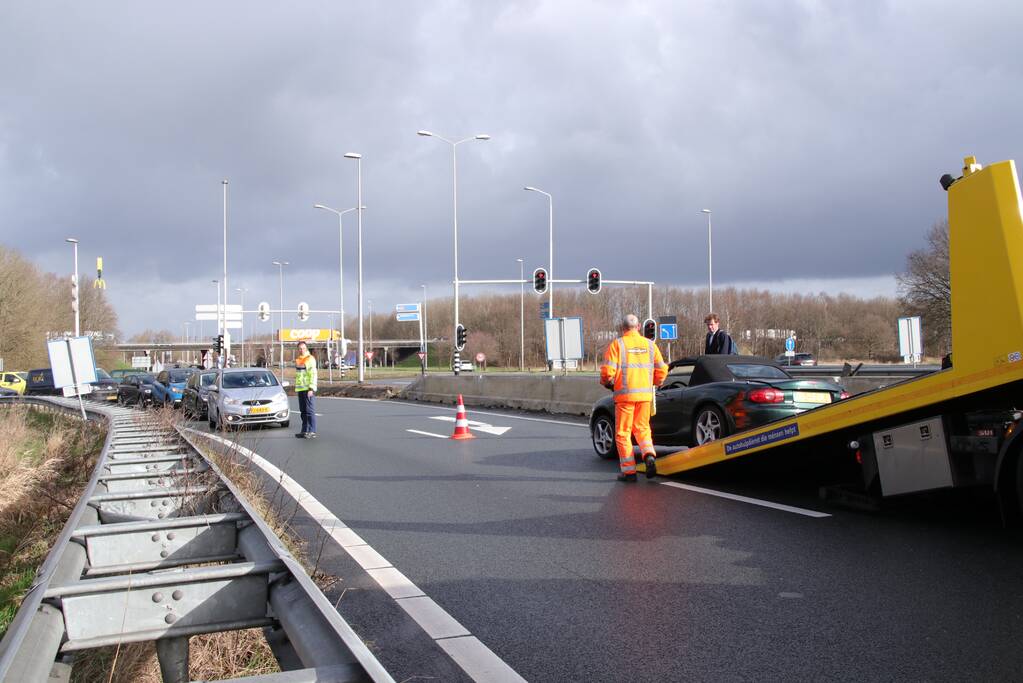 Opnieuw auto uit de bocht gevlogen op beruchte afrit
