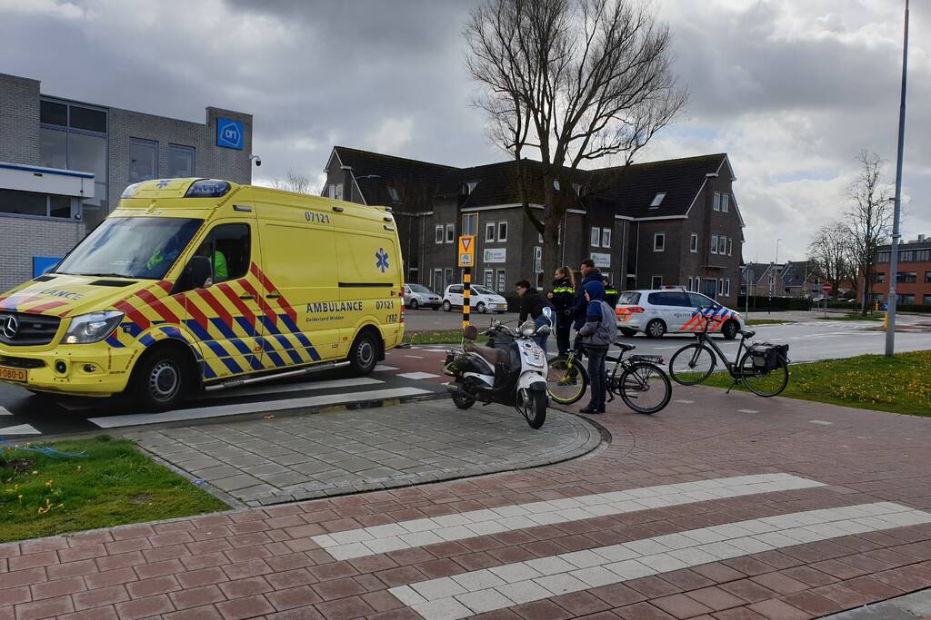 Fietsster gewond na valpartij op zebrapad