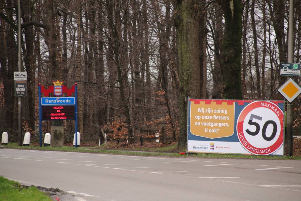 Renswoude plaatst borden om de Dorpsstraat veiliger te maken