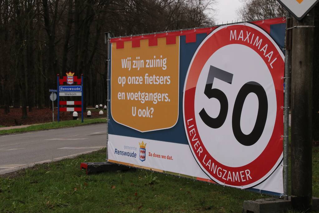 Renswoude plaatst borden om de Dorpsstraat veiliger te maken