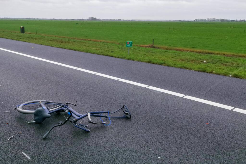 Automobilist verliest fiets op snelweg