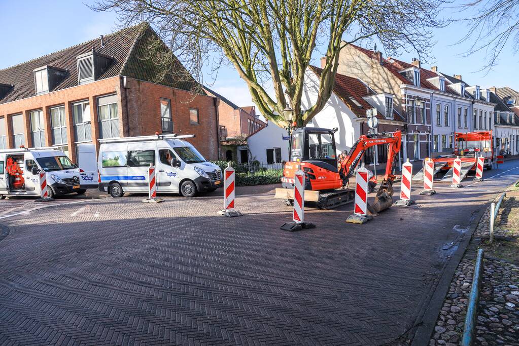 Straat afgesloten door lekkage in afsluiter