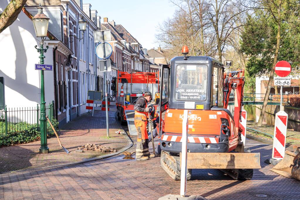 Straat afgesloten door lekkage in afsluiter