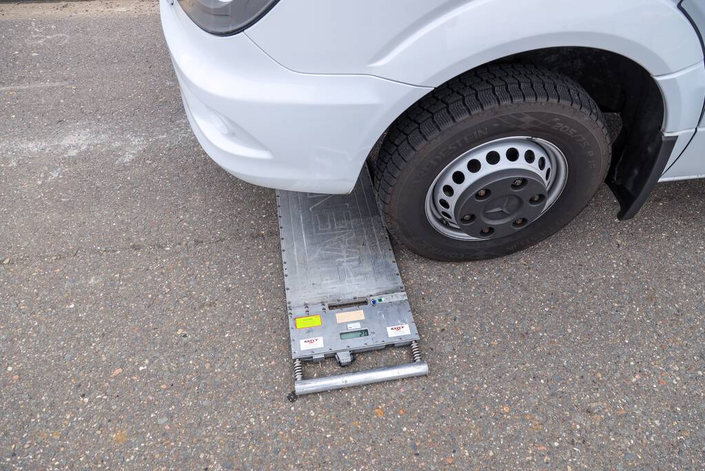 Verkeerscontrole combinatie-voertuigen