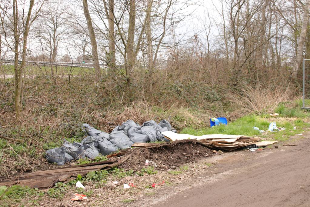Partij hennepafval gedumpt op carpoolplaats