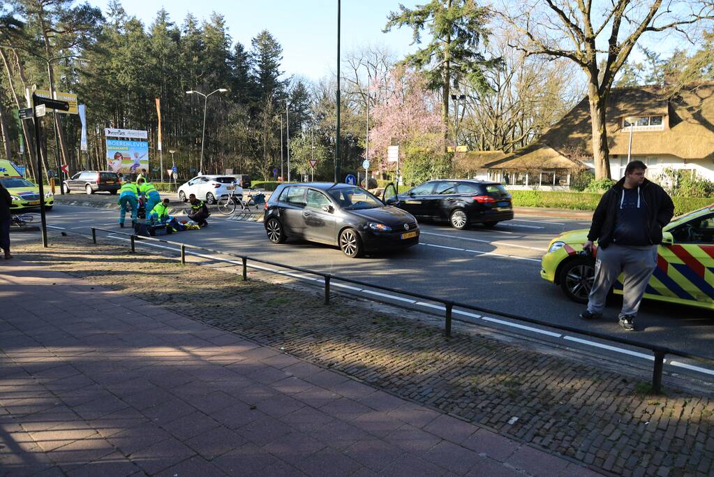 Fietsster ernstig gewond na aanrijding