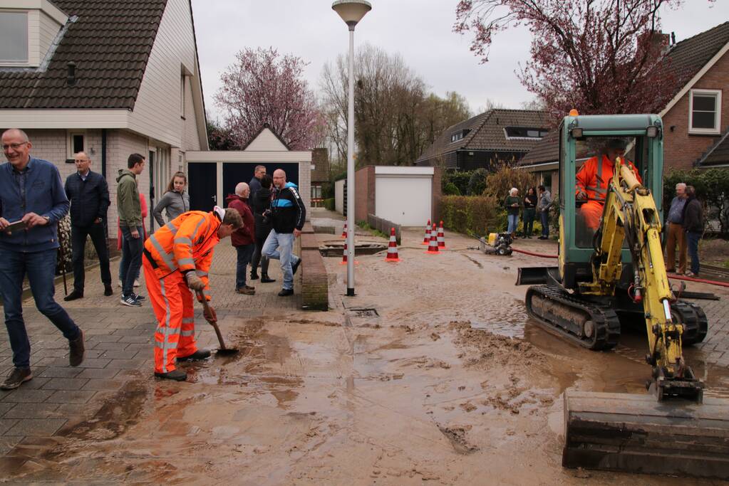 Straat blank en huishoudens zonder water