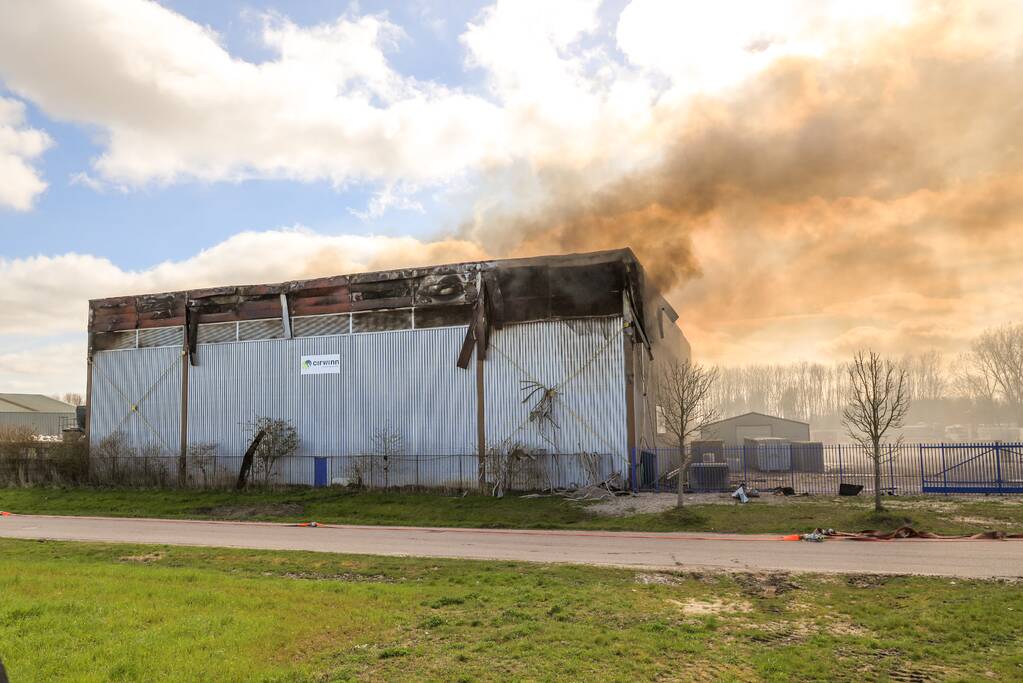 Grote brand recyclingbedrijf De Vijfhoek - Cirwinn