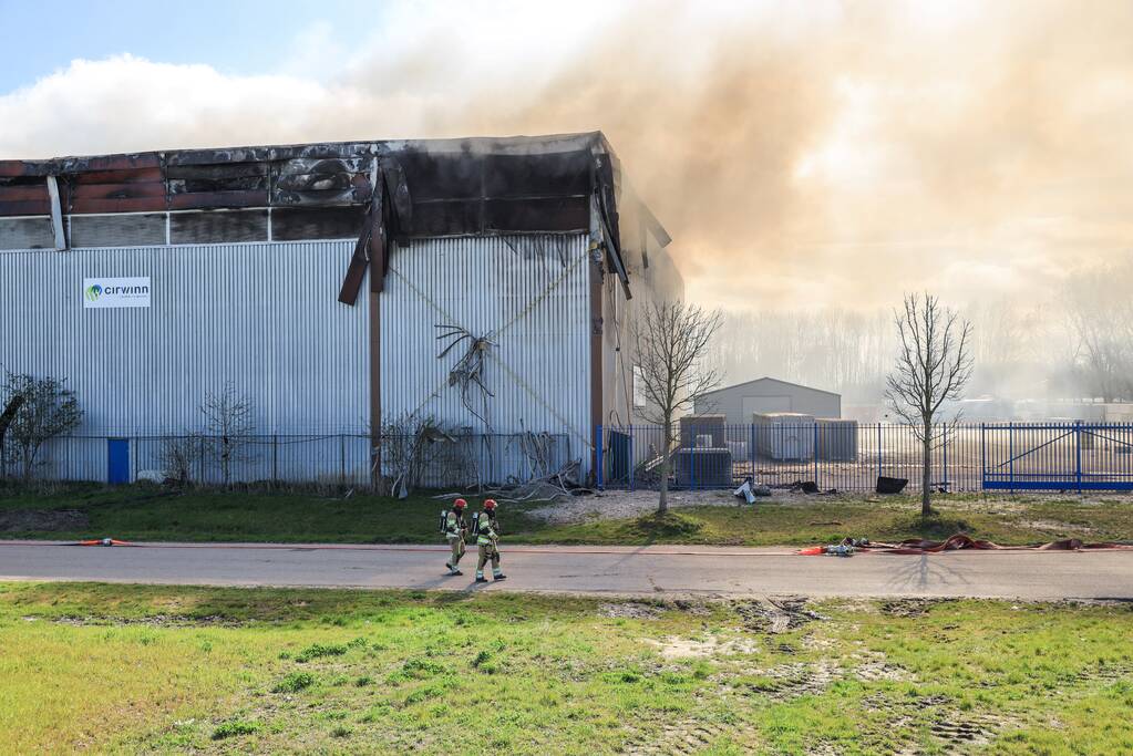 Grote brand recyclingbedrijf De Vijfhoek - Cirwinn