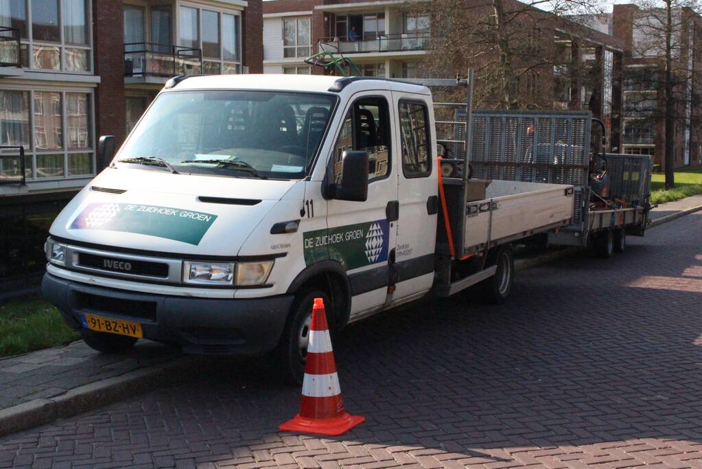 Fietser zwaargewond na botsing met aanhanger