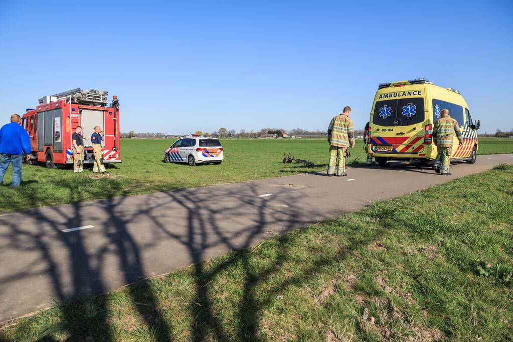 Jongeman gewond bij bermbrand