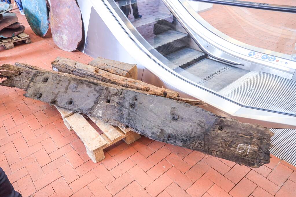 Minister Cultureel Erfgoed onthult oudste Nederlands scheepswrak