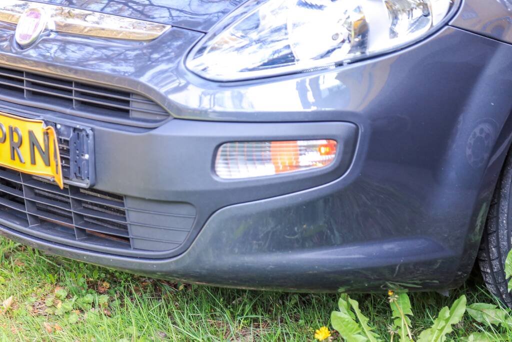 Schade bij kop-staartbotsing met drie auto's