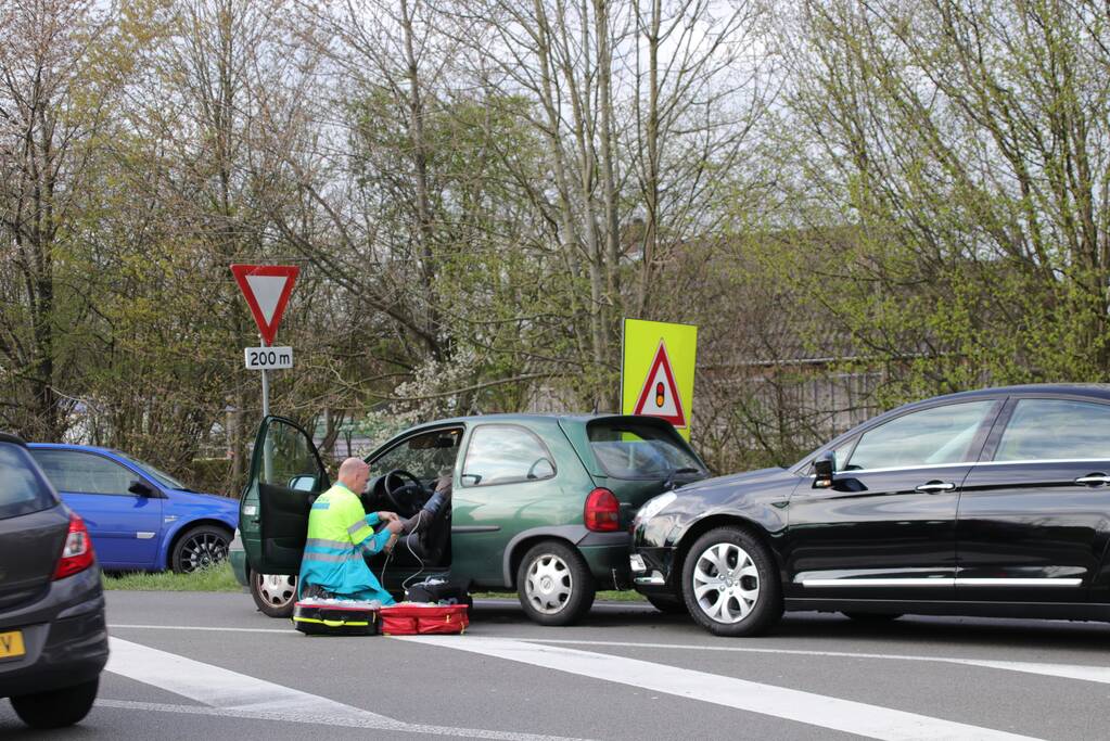 Gewonde bij kop-staart aanrijding