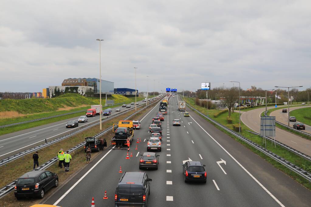 Drukke avondspits door meerdere ongevallen, A1