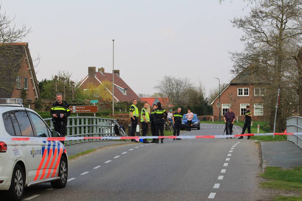 Fietsster zwaargewond bij aanrijding met auto