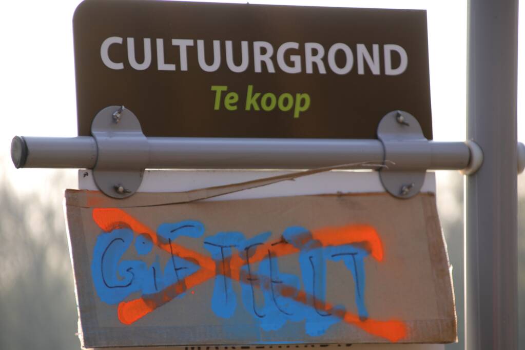 Protest vanwege gifteelt in natuurgebied