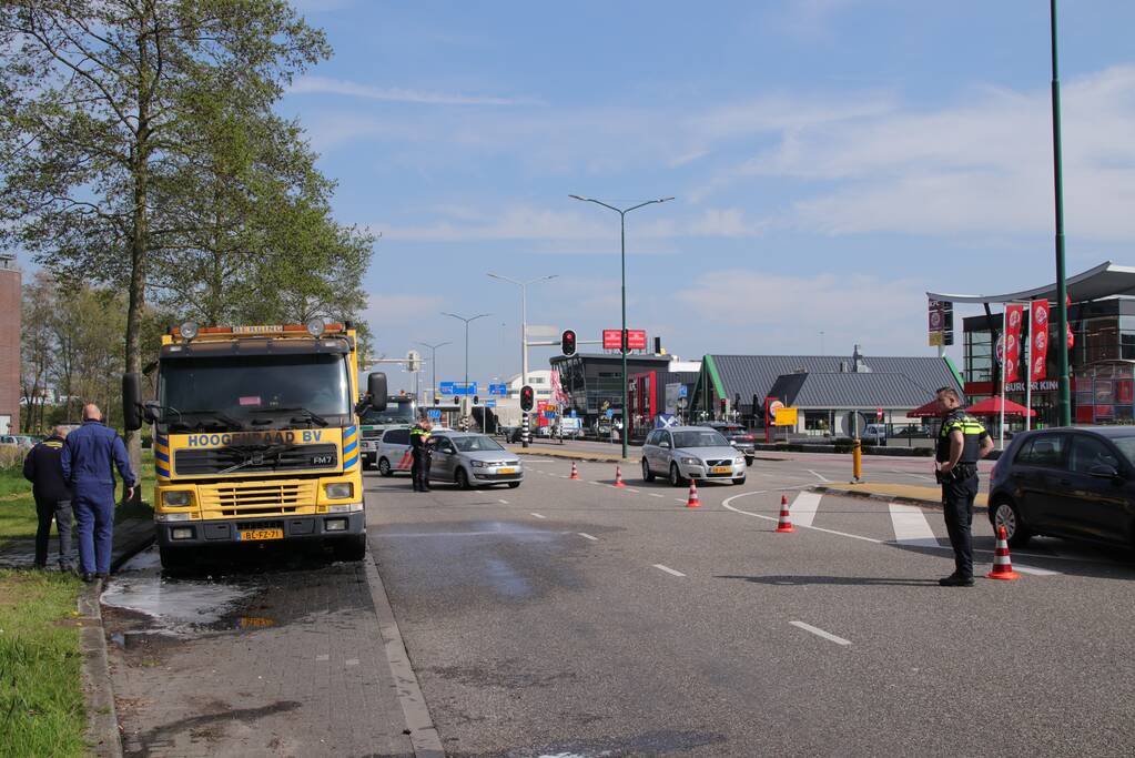 Bergingsvoertuig vat vlam