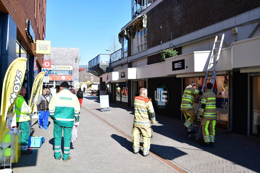 Poes ontkomt aan reddingspoging brandweer