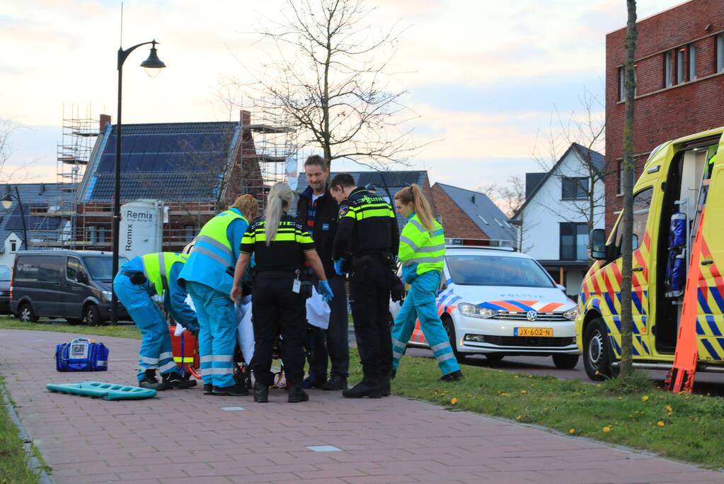 E-bikester gaat hard onderuit en raakt gewond
