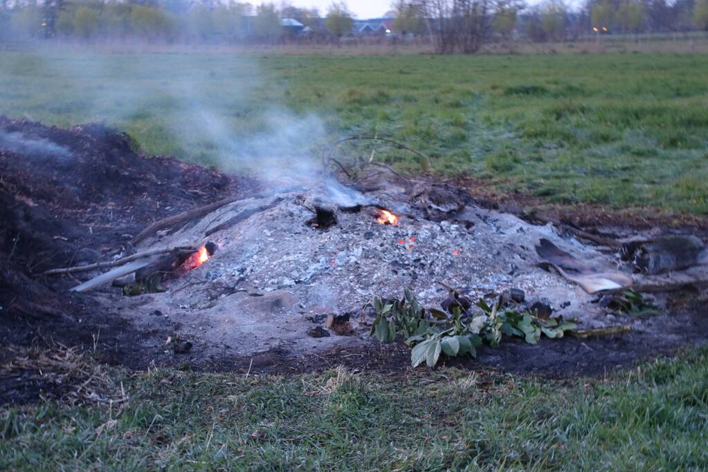 Broei veroorzaakt afvalbrand met veel rookontwikkeling