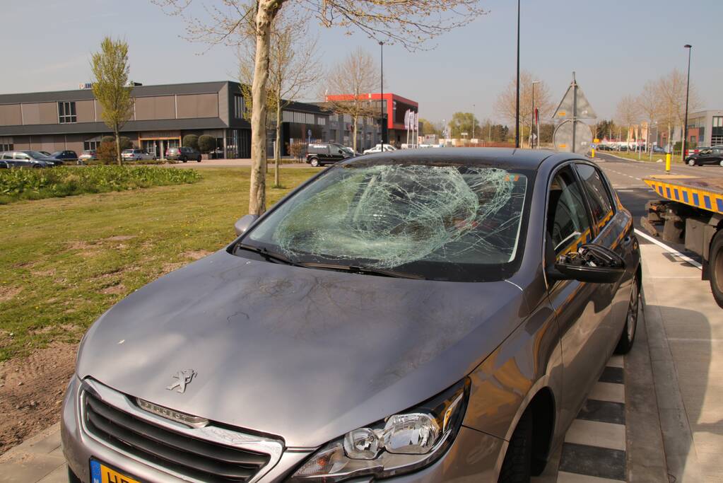 Scholier aangereden en gewond op gevaarlijke kruising