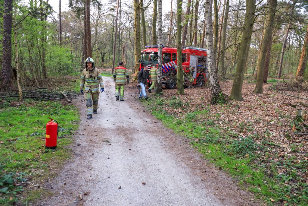 Kleine brand in bos achter Dierentuin