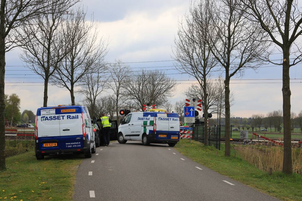 Schennispleger uit stilstaande trein gehaald en gearresteerd