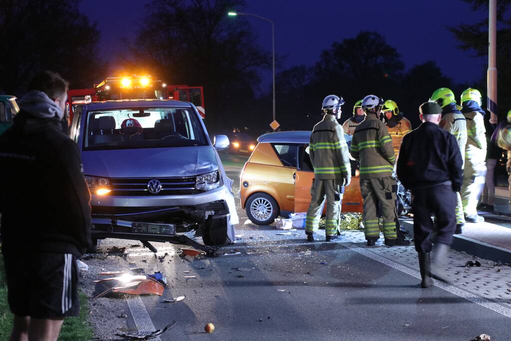 Brommobieler zwaar gewond na botsing